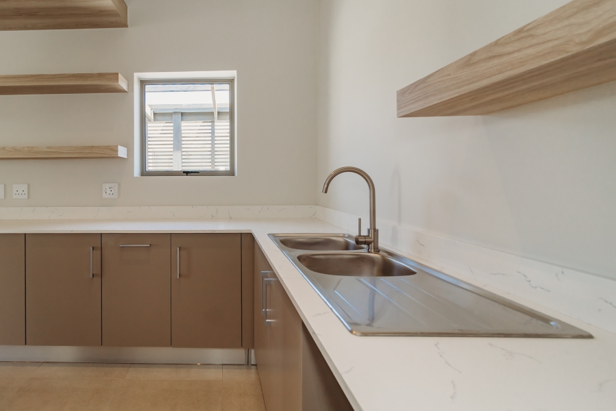 3 Bedroom Property for Sale in Kraaibosch Western Cape